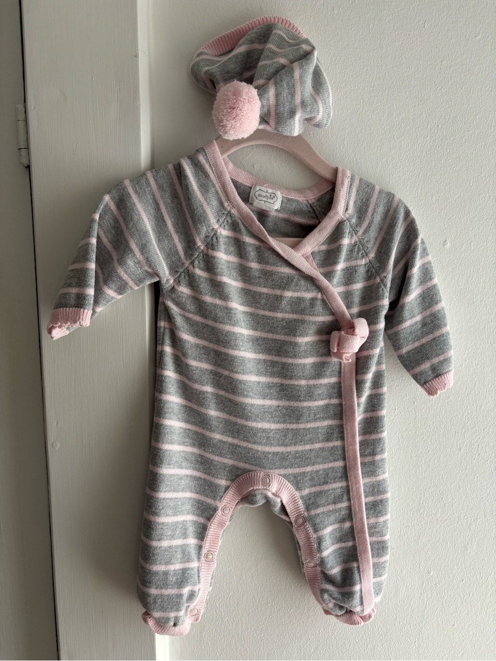 Mud Pie Baby Girl Striped Knit Romper One-Piece Grey Pink Scalloped 0-3M NWOT